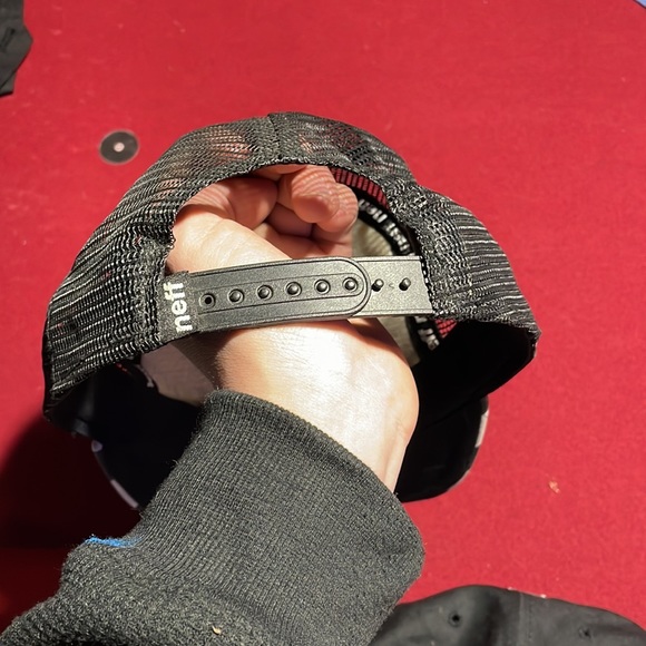 Neff SnapBack - Picture 3 of 3